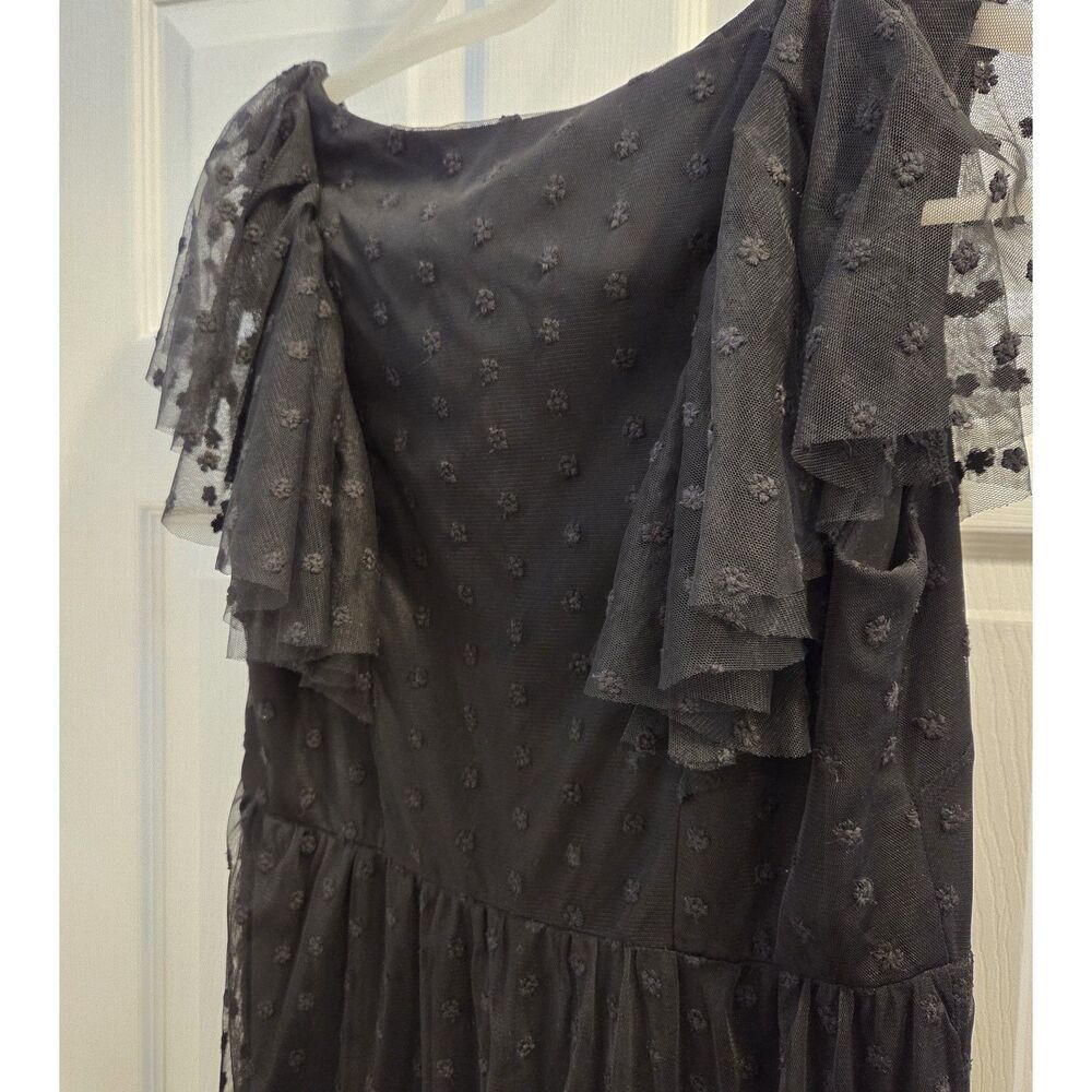Tuckernuck Black Onyx Giselle Gown Size Small Floral Tulle Embroidery Elegant - Picture 4 of 9